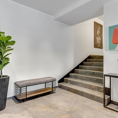 Urban Heaven Luxury Lofts Apartment