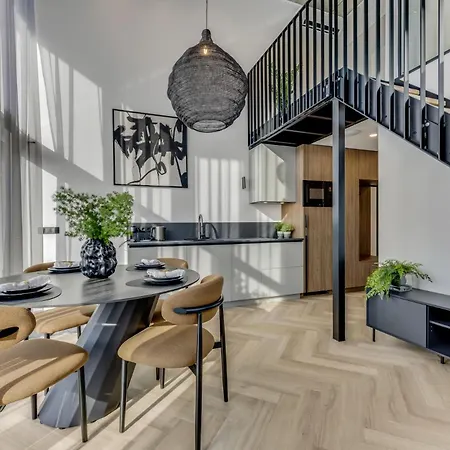Urban Heaven Luxury Lofts Apartment *