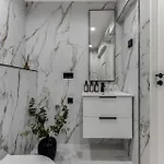 Urban Heaven Luxury Lofts アパート