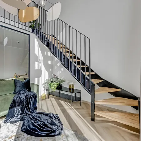 Апартаменты Urban Heaven Luxury Lofts
